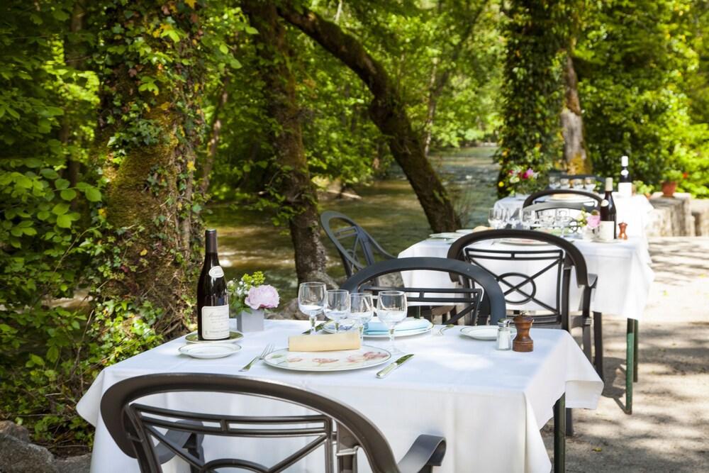 Hotel Le Moulin Des Ruats Avallon Esterno foto