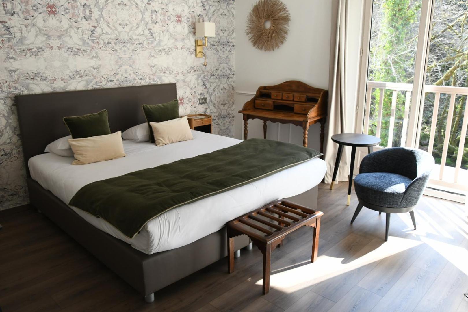Hotel Le Moulin Des Ruats Avallon Esterno foto